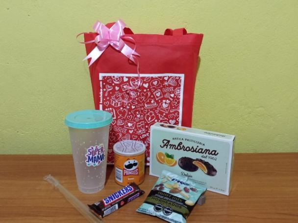 Bolsa snacks y vaso